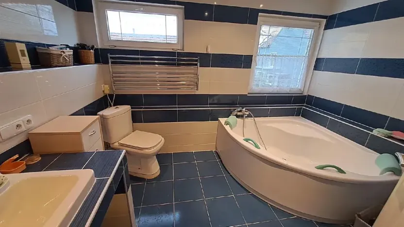 Prodej rodinného domu, Tišice, Hasičská, 150 m2