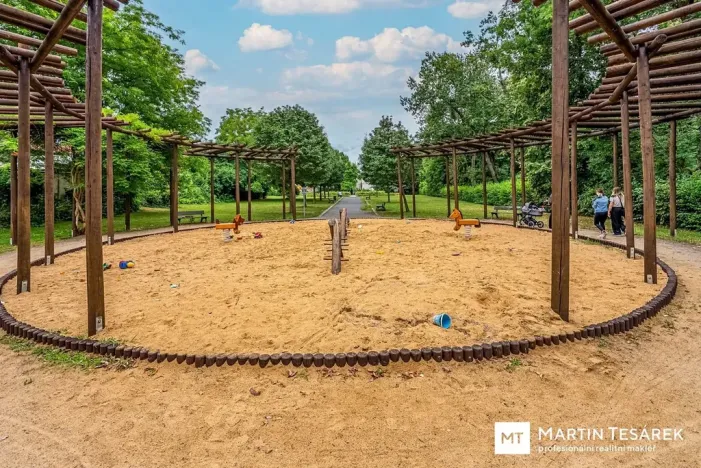 Prodej pozemku pro bydlení, Praha - Čakovice, Na bahnech, 611 m2