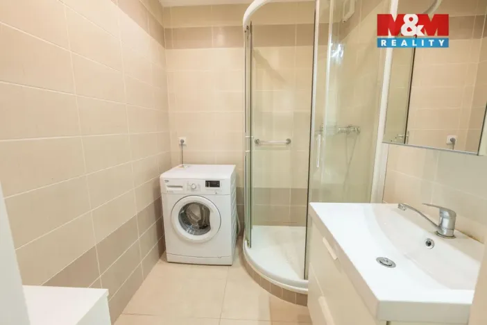 Pronájem bytu 2+1, Praha, Pod lipami, 42 m2