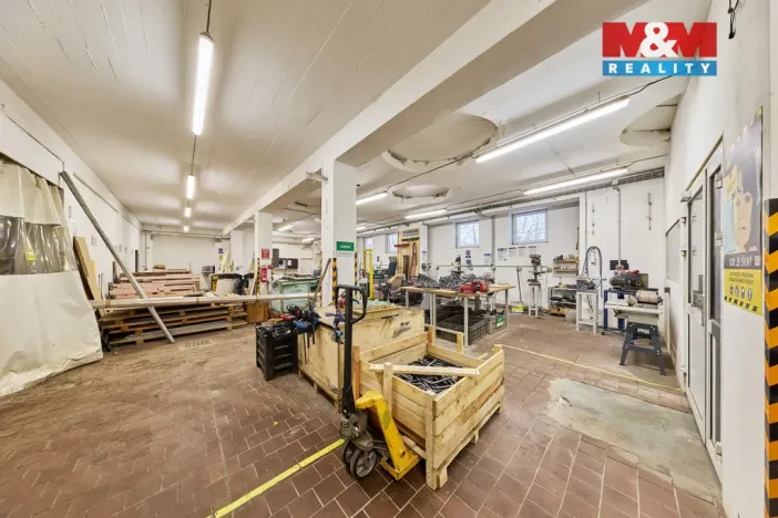 Prodej obchodního prostoru, Trutnov - Horní Staré Město, 1667 m2