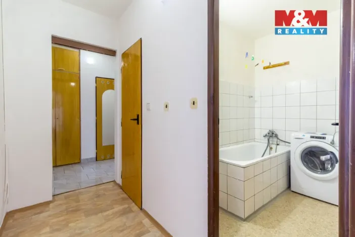 Pronájem bytu 2+1, Praha - Kobylisy, Chabařovická, 59 m2