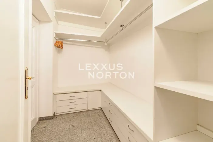 Pronájem bytu 2+1, Praha - Malá Strana, Vlašská, 73 m2