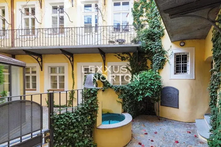 Pronájem bytu 2+1, Praha - Malá Strana, Vlašská, 73 m2