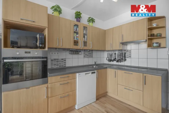 Prodej bytu 3+kk, Praha - Černý Most, Doležalova, 72 m2