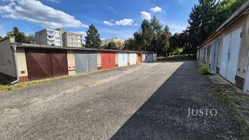 Pronájem garáže, Písek, Lipová alej, 16 m2