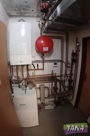 Pronájem restaurace, Mnichovo Hradiště, Masarykovo náměstí, 350 m2