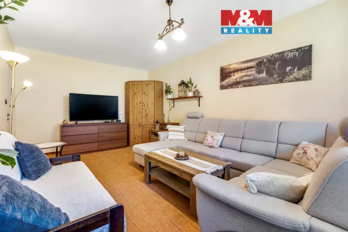 Prodej bytu 2+1, Holoubkov, 61 m2