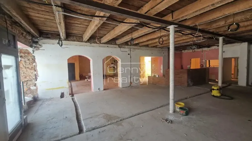 Prodej komerční nemovitosti, Nový Bydžov, Dukelská třída, 300 m2