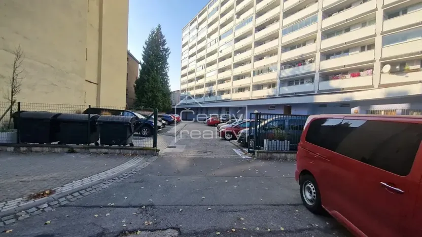 Pronájem obchodního prostoru, Pardubice, Palackého třída, 465 m2