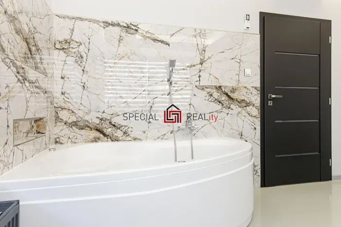 Prodej ubytování, Ostrava, 17. listopadu, 138 m2