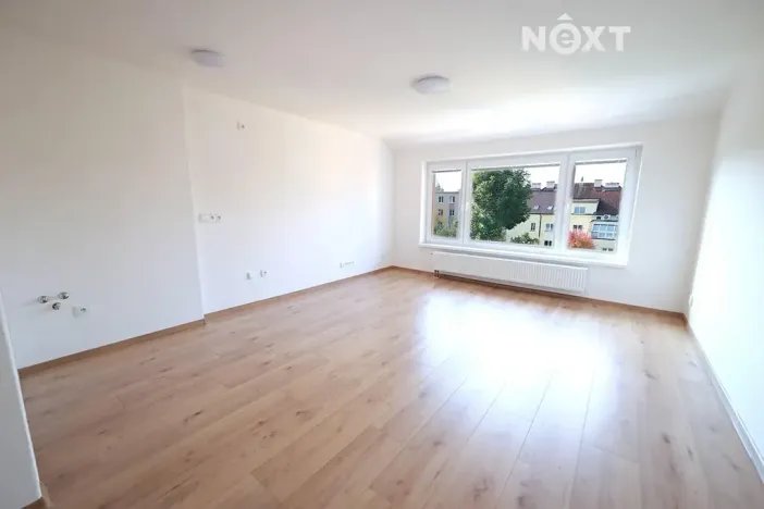 Prodej obchodního prostoru, Plzeň, Polní, 139 m2