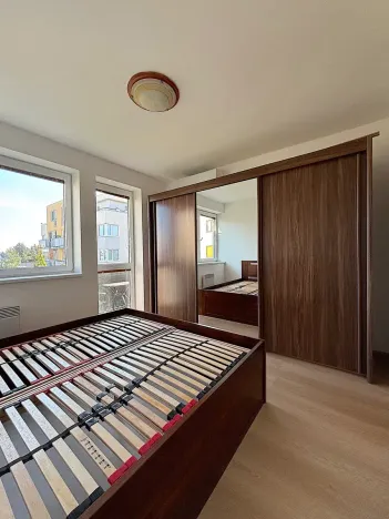 Pronájem bytu 2+kk, Jesenice, V Roháči I., 50 m2