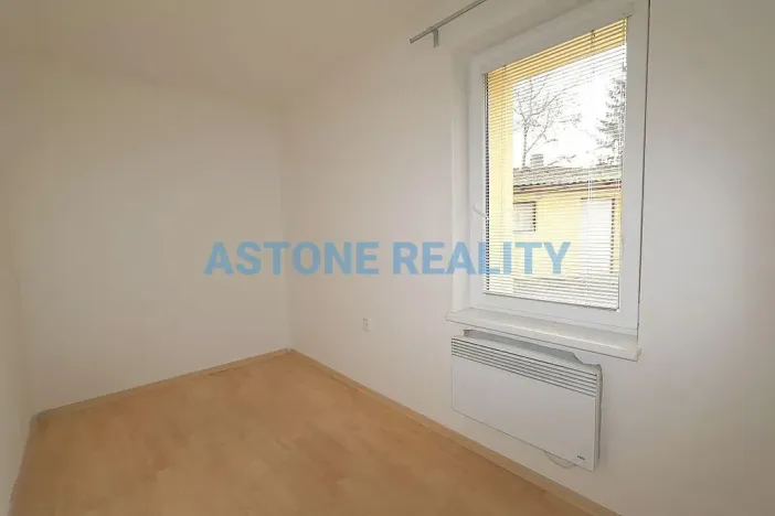 Pronájem bytu 2+kk, Úvaly, Husova, 38 m2