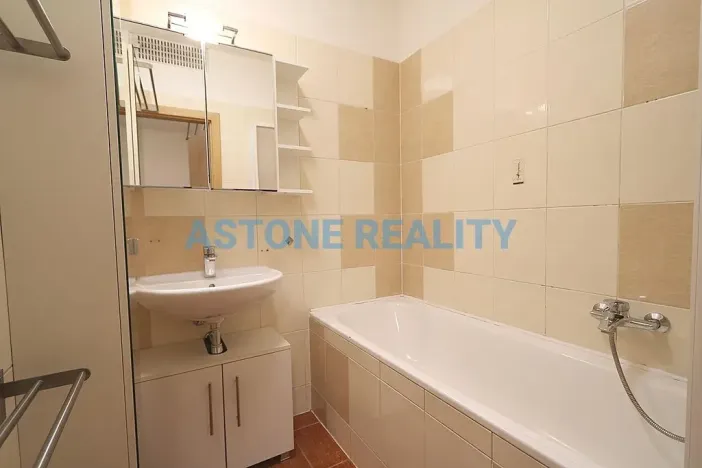 Pronájem bytu 2+kk, Úvaly, Husova, 38 m2