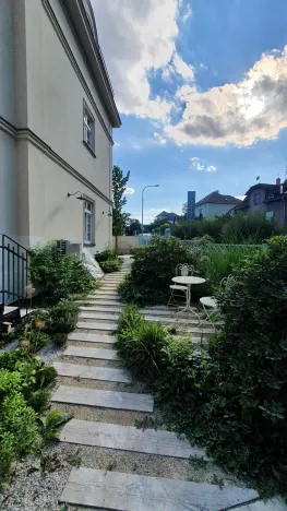 Pronájem bytu 1+kk, Praha - Malešice, Strnadova, 32 m2