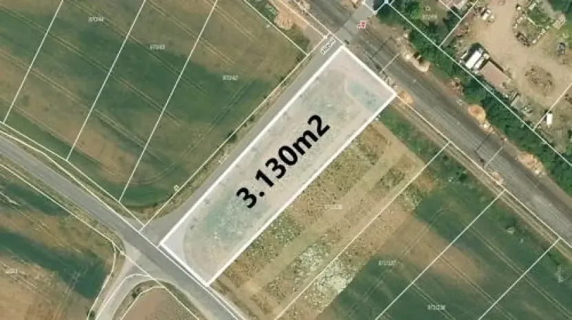 Prodej komerčního pozemku, Dřísy, 3130 m2