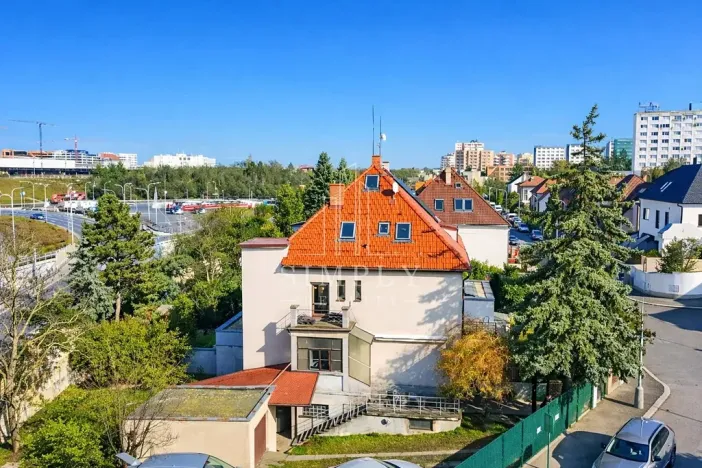 Prodej obchodního prostoru, Praha - Hostivař, Herbenova, 360 m2