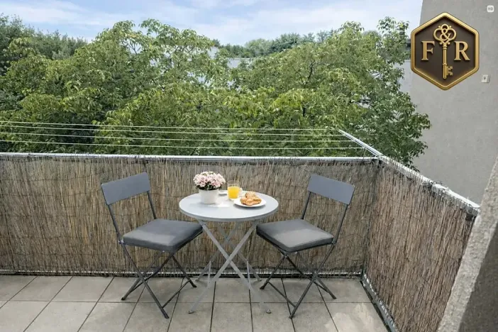 Pronájem bytu 2+kk, Brno, Strž, 70 m2