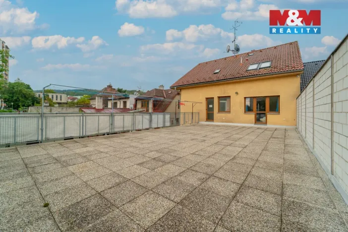 Prodej rodinného domu, Zlín - Louky, Růžová, 600 m2