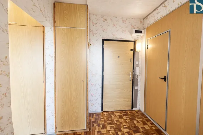 Prodej bytu 2+kk, Praha - Radotín, náměstí Osvoboditelů, 47 m2