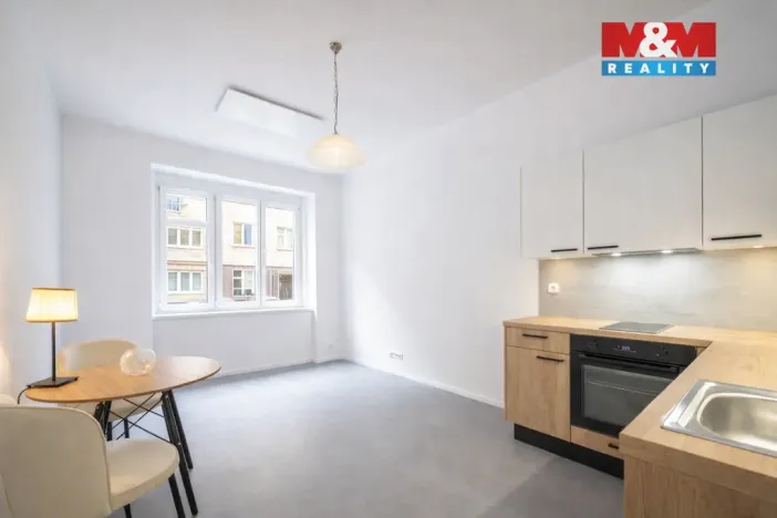 Pronájem bytu 2+kk, Praha - Vršovice, Sámova, 48 m2