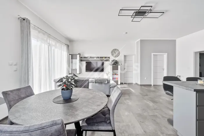 Pronájem rodinného domu, Krakovany, 145 m2