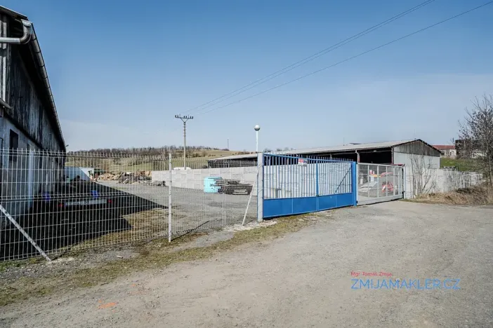 Prodej výrobních prostor, Bílovec, 629 m2