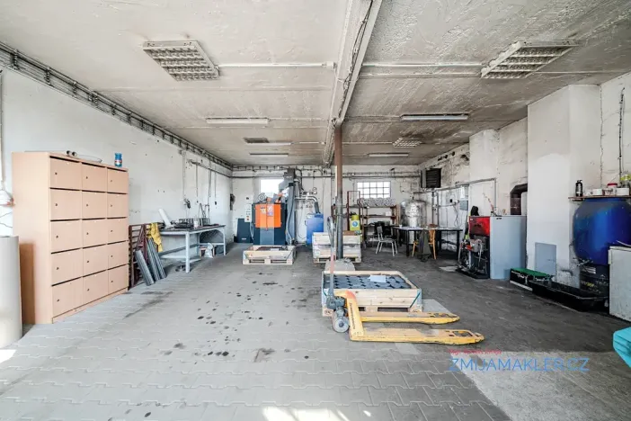 Prodej výrobních prostor, Bílovec, 629 m2
