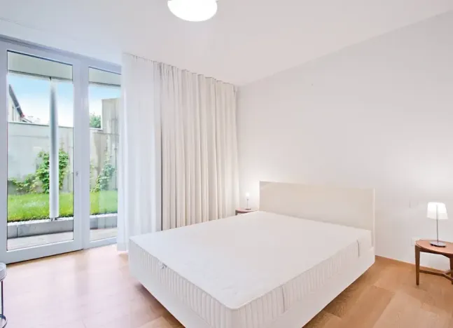 Pronájem bytu 1+kk, Praha - Smíchov, 65 m2