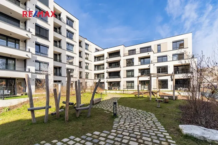 Pronájem bytu 1+kk, Praha - Nusle, Muzikova, 34 m2