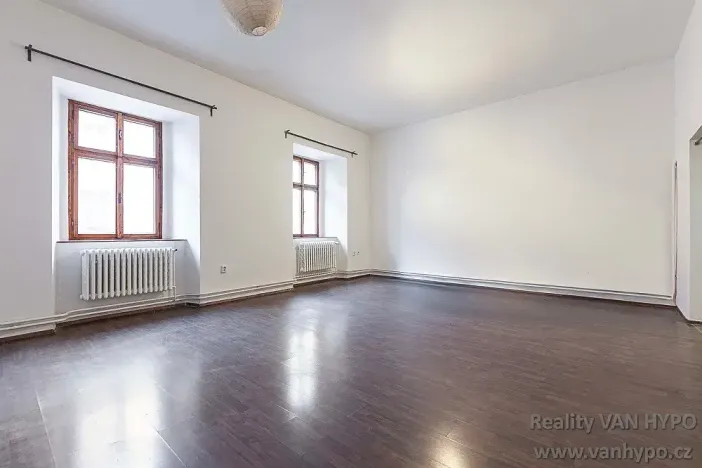 Prodej činžovního domu, Žatec, náměstí Svobody, 1500 m2