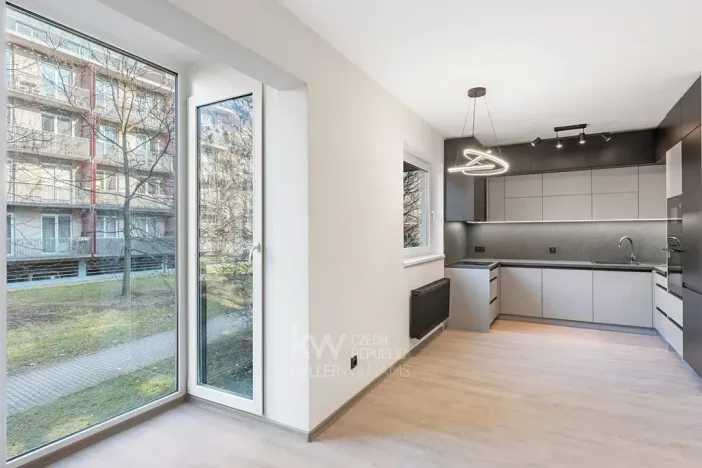 Prodej bytu 2+kk, Praha - Letňany, Kostomlatská, 55 m2