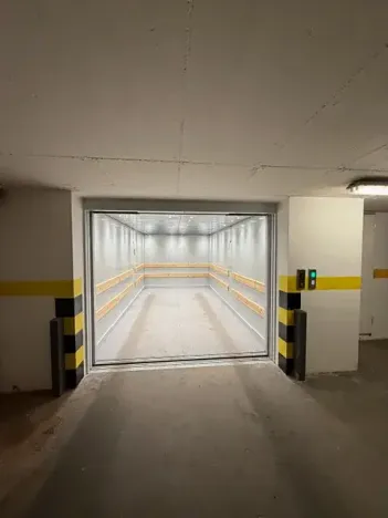 Pronájem garáže, Praha - Staré Město, Bílkova, 18 m2