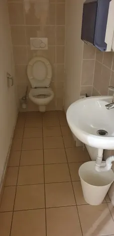 Pronájem obchodního prostoru, Teplice, U Hadích lázní, 32 m2