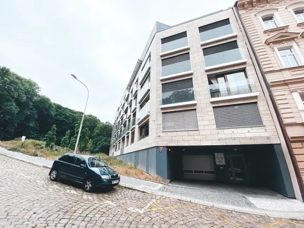 Pronájem bytu 2+kk, Praha - Smíchov, Mozartova, 52 m2