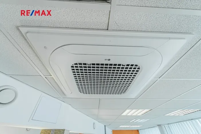 Pronájem kanceláře, Kladno, Osvoboz. pol. vězňů, 183 m2