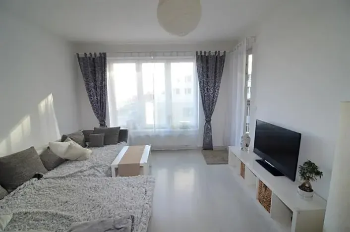 Pronájem bytu 2+1, Praha - Malešice, Počernická, 61 m2