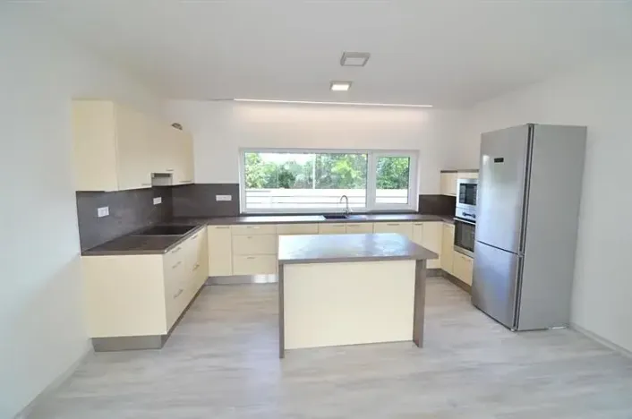 Pronájem bytu 5+kk, Vestec, Erbenova, 140 m2