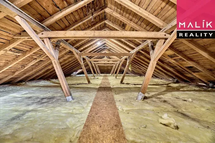 Prodej obchodního prostoru, Ostrov, Hlavní třída, 993 m2