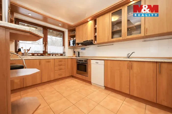 Pronájem rodinného domu, Luká - Střemeníčko, 262 m2