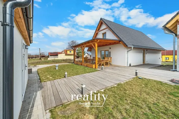 Prodej apartmánu, Jevišovka, 190 m2