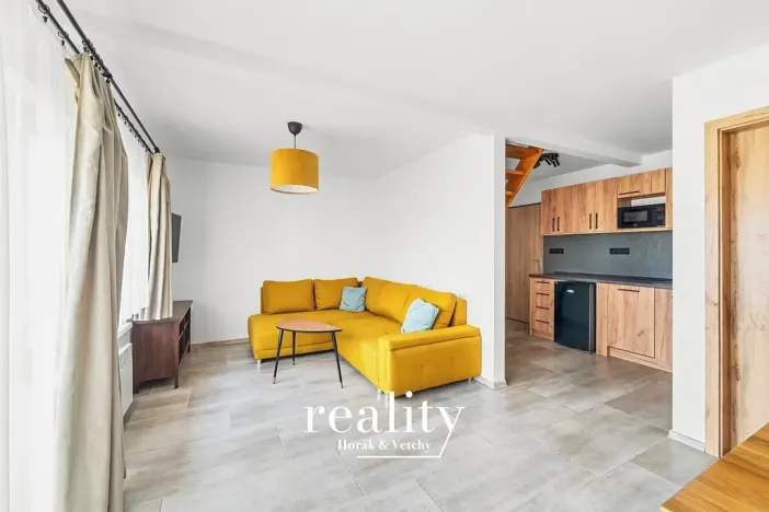 Prodej apartmánu, Jevišovka, 190 m2