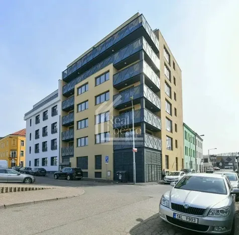 Prodej bytu 3+kk, Praha - Vysočany, V Předním Hloubětíně, 72 m2