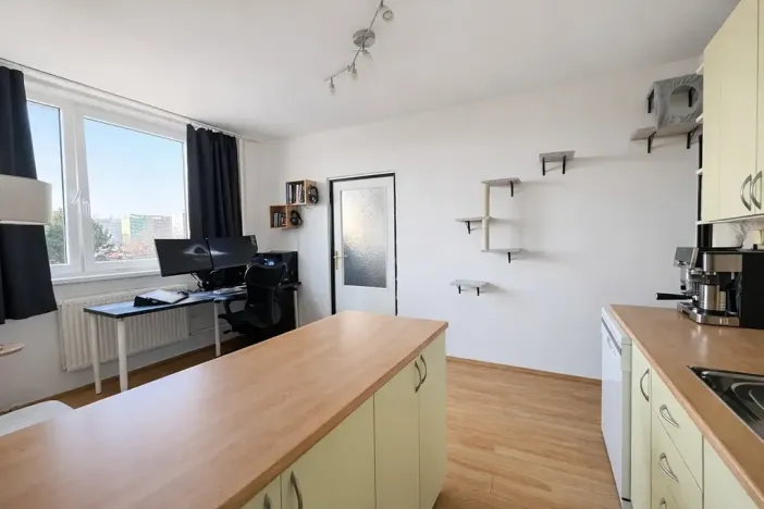 Pronájem bytu 2+kk, Otrokovice, SNP, 37 m2