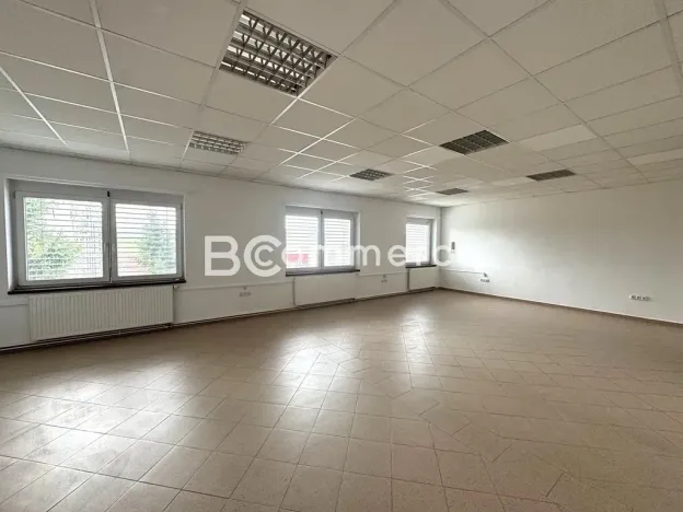 Pronájem kanceláře, Moravany, 167 m2