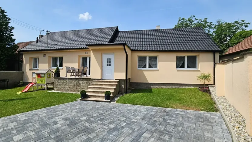 Prodej rodinného domu, Unhošť, Tyršovo náměstí, 93 m2