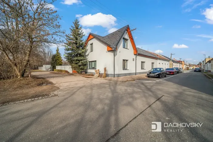 Prodej kanceláře, Pardubice, K Dolíčku, 374 m2