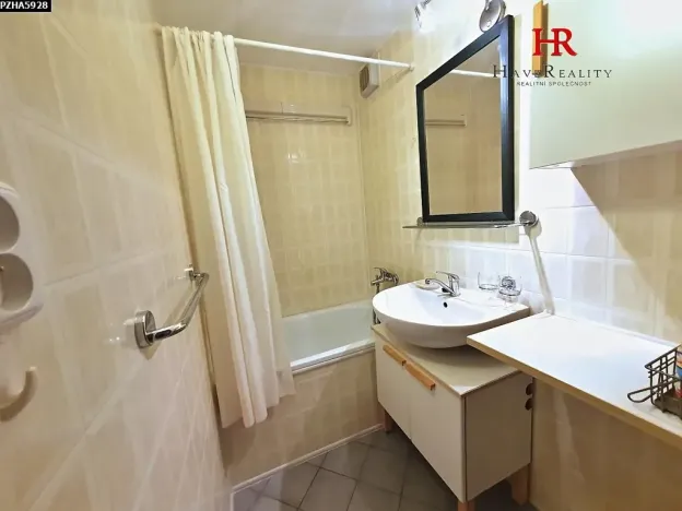 Pronájem bytu 1+kk, Praha - Háje, Hlavatého, 27 m2