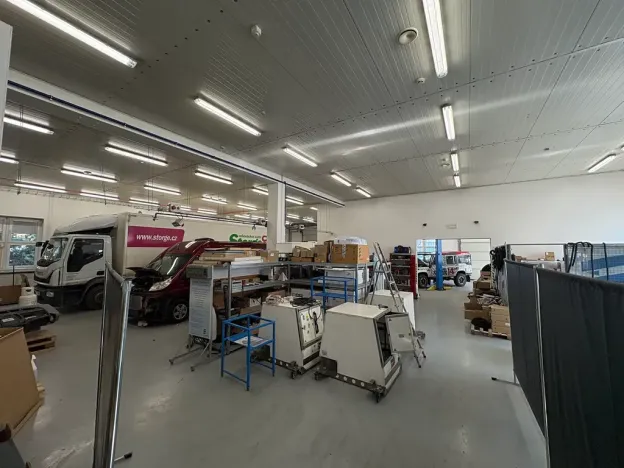 Pronájem obchodního prostoru, Praha - Horní Počernice, Náchodská, 600 m2