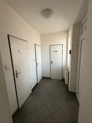 Pronájem výrobních prostor, Praha - Horní Počernice, Náchodská, 600 m2